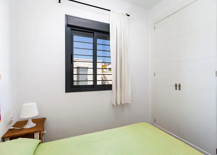 Olivares كونيل ذي لا فرونتيرا